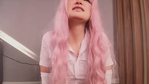 mimi cuute online show from June 10, 2:33 am