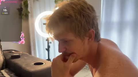 Snapshot of mimifoxz chatting on March 11, 6:52 pm Mimi online show from March 11, 6:52 pm