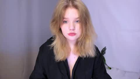 hi Im Mina  online show from March 10, 1:12 am