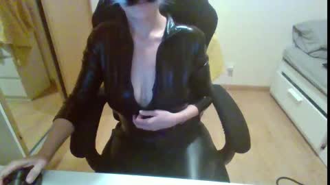 MinaMask online show from March 4, 12:17 am