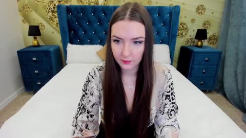 Snapshot of minchelskatrina chatting on December 17, 9:28 am minchelskatrina online show from December 17, 9:28 am