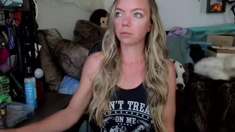 Snapshot of mindymars chatting on October 15, 2:08 pm Mindy Mars online show from October 15, 2:08 pm