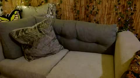 Mindy online show from December 2, 8:49 am