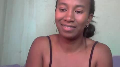 minouch211907 online show from April 30, 8:30 am