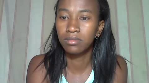 minouch211907 online show from December 2, 3:30 am