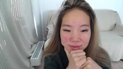 mira_g online show from September 26, 1:09 pm