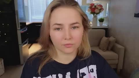 Mira online show from March 22, 1:33 am