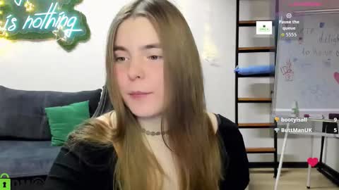 miraa_bloom online show from December 16, 3:40 pm