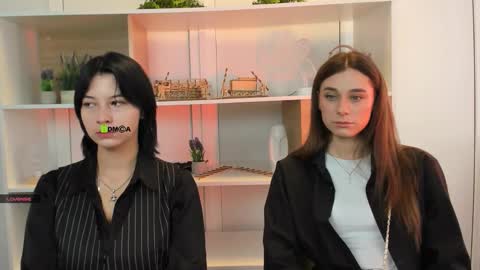 Snapshot of miraella chatting on September 22, 8:46 am Mira online show from September 22, 8:46 am