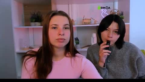 Snapshot of miraella chatting on September 25, 9:08 am Mira online show from September 25, 9:08 am