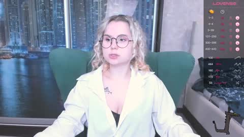 Kira online show from December 16, 4:05 pm