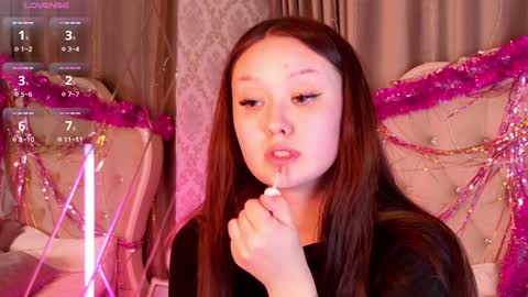 Snapshot of miriamwhite chatting on December 18, 2:06 pm Miriam WhiteF online show from December 18, 2:06 pm