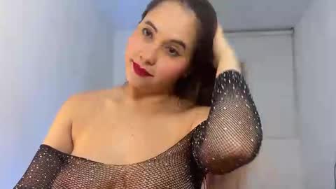 Snapshot of mirilinda chatting on February 10, 3:13 am mirilinda online show from February 10, 3:13 am