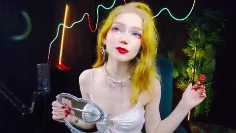 misa online show from June 24, 6:40 pm