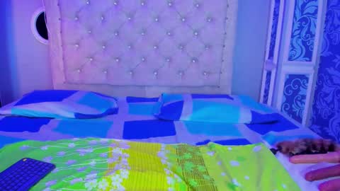 Mishell online show from November 14, 5:02 pm