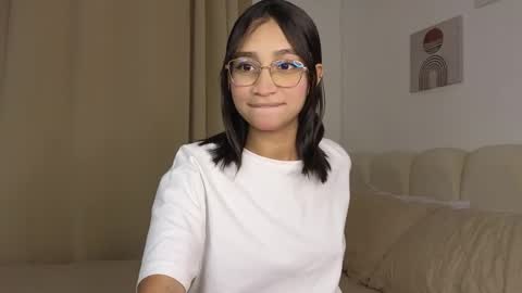 Snapshot of mishelle___7 chatting on September 14, 10:29 pm Shell online show from September 14, 10:29 pm