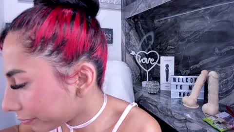 Allison online show from December 31, 2:40 am