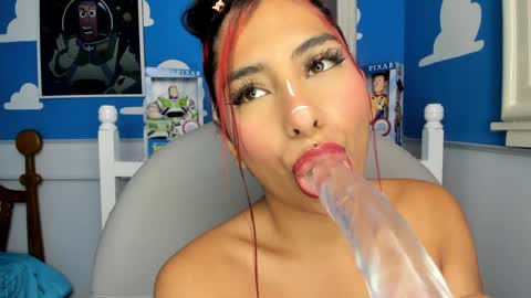 Allison online show from February 3, 11:09 am
