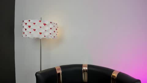 Snapshot of miss__daphne chatting on September 22, 2:32 am Daphne online show from September 22, 2:32 am