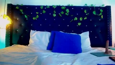 miss_ariss online show from February 3, 6:22 am