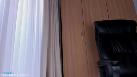 Ivy online show from October 23, 12:11 pm