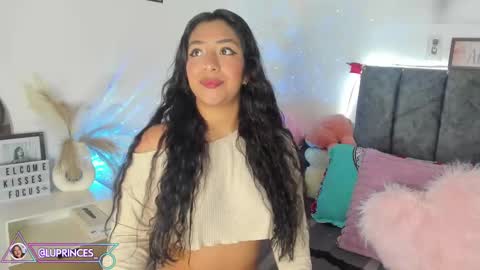 Snapshot of miss_brunette_ chatting on March 1, 6:54 pm lucy 3 online show from March 1, 6:54 pm