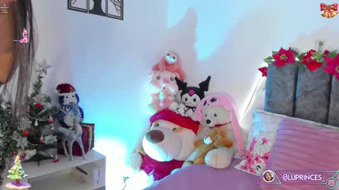 Snapshot of miss_brunette_ chatting on December 12, 11:47 pm lucy 3 online show from December 12, 11:47 pm