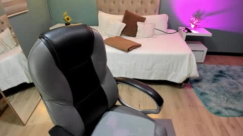 Cataleya online show from February 8, 11:58 am