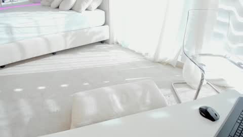 miss_diamond__ online show from October 17, 7:44 am