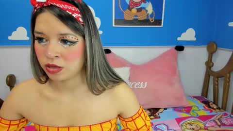 Evoleth online show from November 15, 11:11 am