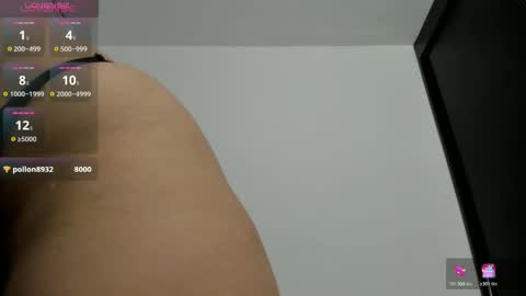 miss_eylens online show from November 17, 4:24 am