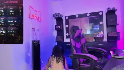 Miss Kittyn online show from January 9, 1:43 am