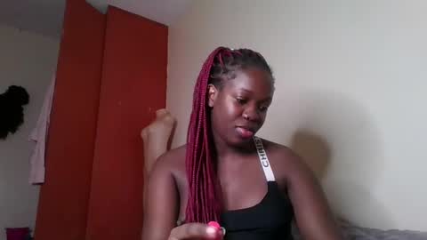 Snapshot of miss_kookie chatting on February 17, 1:00 pm miss_kookie online show from February 17, 1:00 pm