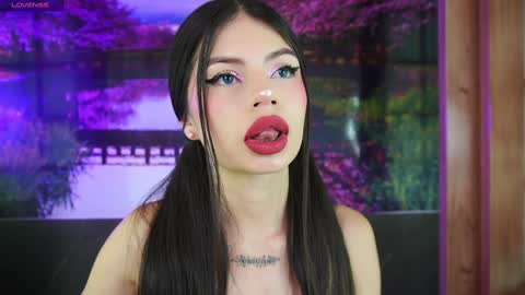 miss_lucyla online show from January 31, 2:48 am