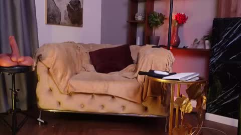 miss_m online show from October 23, 4:35 pm