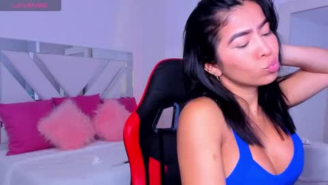   online show from February 25, 12:05 pm