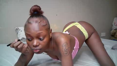miss_pretty01 online show from May 30, 6:22 am