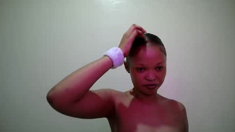 miss_rihanna2 online show from March 31, 9:20 am