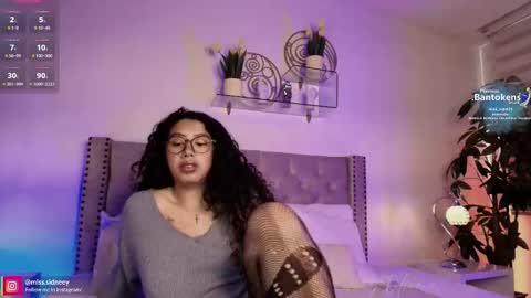 Amy Olivera online show from October 6, 1:06 pm