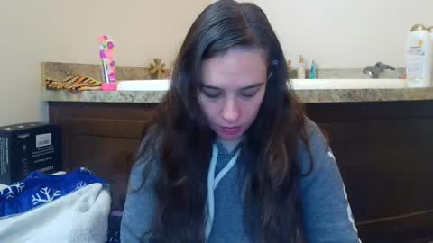 Snapshot of miss_sunshine01 chatting on October 7, 3:27 pm Bella online show from October 7, 3:27 pm