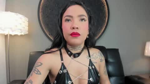 Vaiolette online show from February 21, 11:01 am