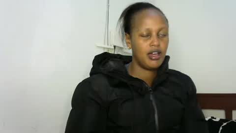 miss_vall online show from December 12, 9:37 pm