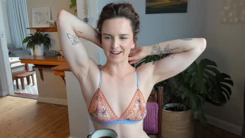 Alexandra Thorn online show from February 5, 10:51 am