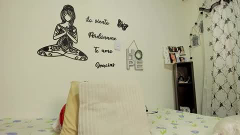 BARBARA follow me instagran missbarbieho  online show from October 14, 5:48 pm