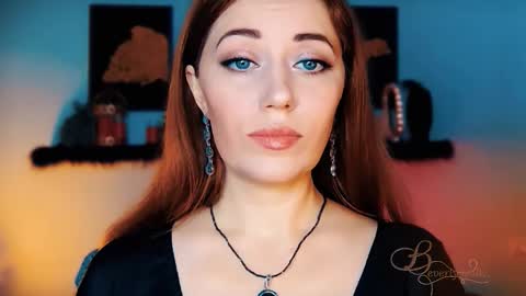 The divine Beverly online show from November 22, 8:06 am