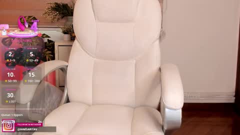 Sara Vanegas online show from November 20, 12:50 pm