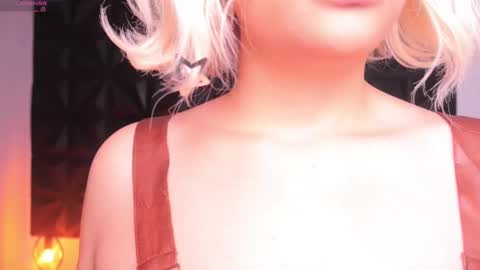 Snapshot of misselektra__ chatting on March 1, 1:07 pm ELEKTRA online show from March 1, 1:07 pm