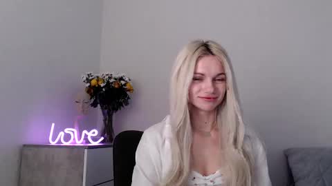 EMMA online show from March 5, 8:44 pm