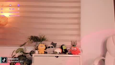 Julieta Arboleda   but i like call me esme online show from October 30, 10:00 pm