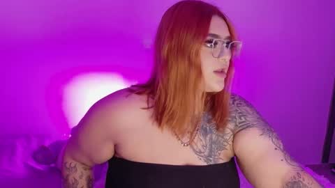 missevans_ online show from June 3, 7:41 pm